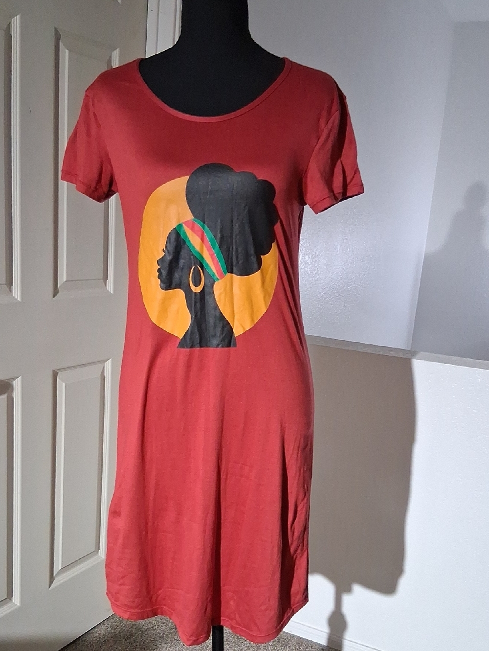 Form Fitting Red Graphic Women's Gown